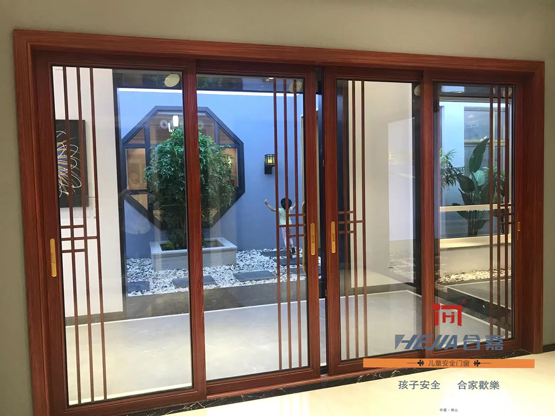 儿童安全系统简雅门